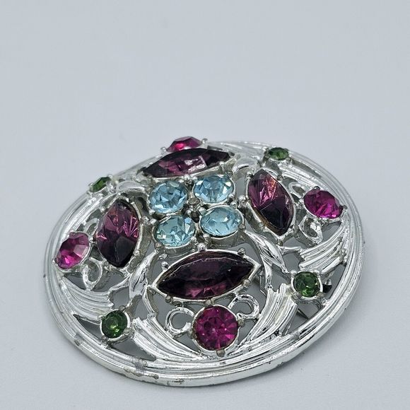 Sarah Coventry Brooch Vtg Springtime 1972 Silver Tone Purple Green Blue Filigree - Picture 5 of 9